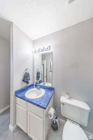 2011 N 2095 W, Clinton, UT 84015