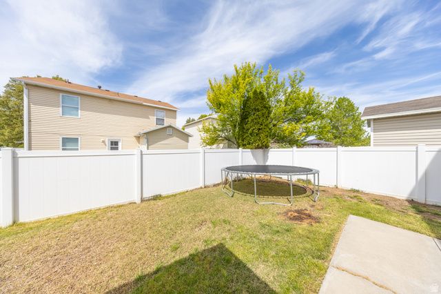 2011 N 2095 W, Clinton, UT 84015