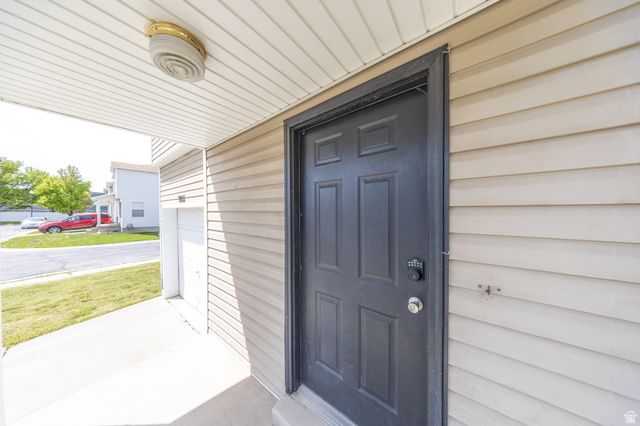 2011 N 2095 W, Clinton, UT 84015