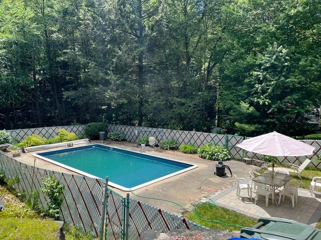 48 Birchcroft, Leominster, MA 01453
