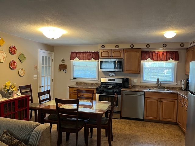 48 Birchcroft, Leominster, MA 01453
