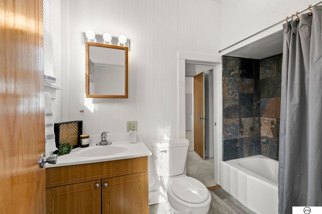 3244 R Street, Lincoln, NE 68503