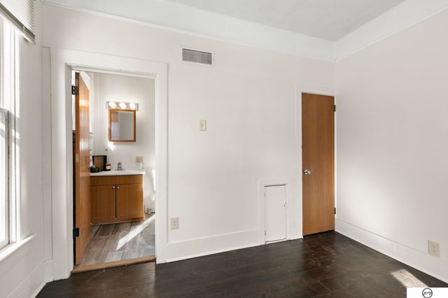 3244 R Street, Lincoln, NE 68503