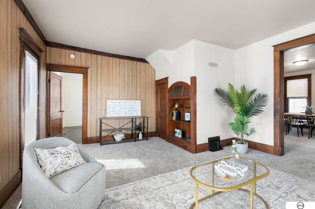 3244 R Street, Lincoln, NE 68503