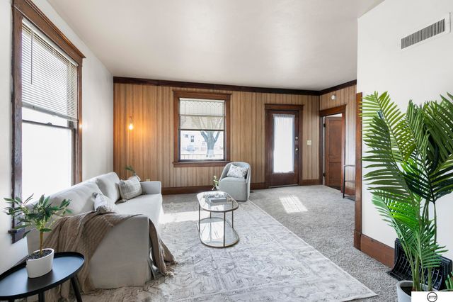 3244 R Street, Lincoln, NE 68503