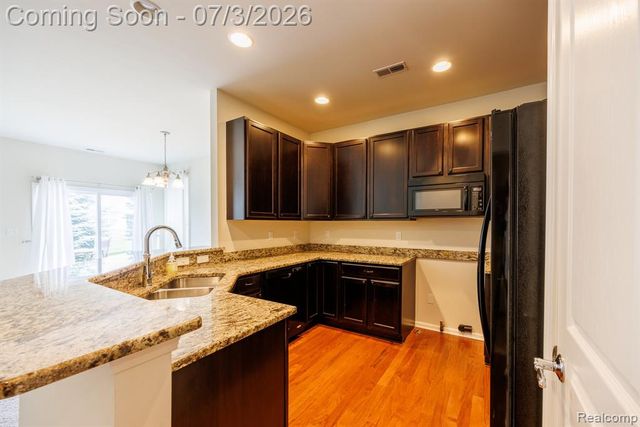 9385 Sand Hill Drive, Grand Blanc, MI 48439