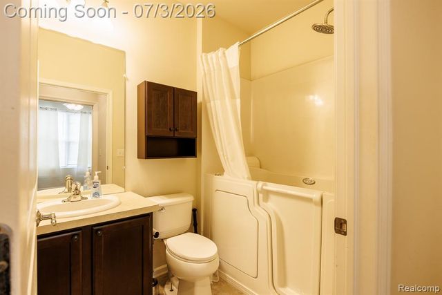 9385 Sand Hill Drive, Grand Blanc, MI 48439