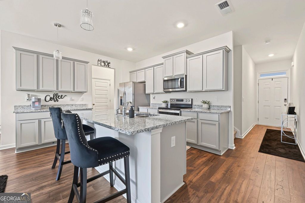 102 Hampton Circle, Mcdonough, GA 30253 — photo 4