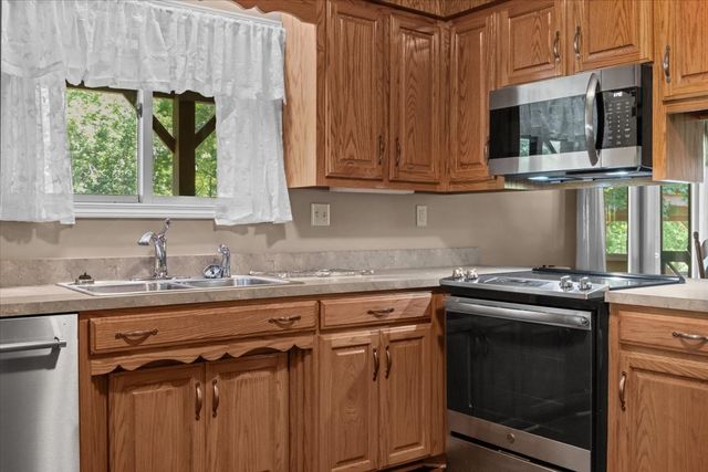 476 Gwin Cemetery Rd, Waverly, TN 37185