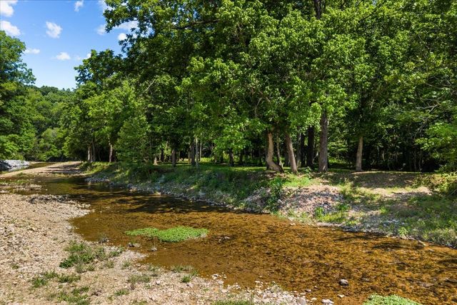 476 Gwin Cemetery Rd, Waverly, TN 37185