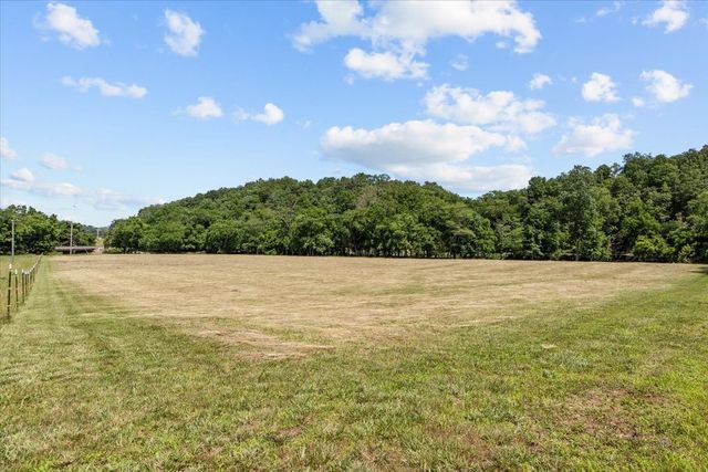 476 Gwin Cemetery Rd, Waverly, TN 37185
