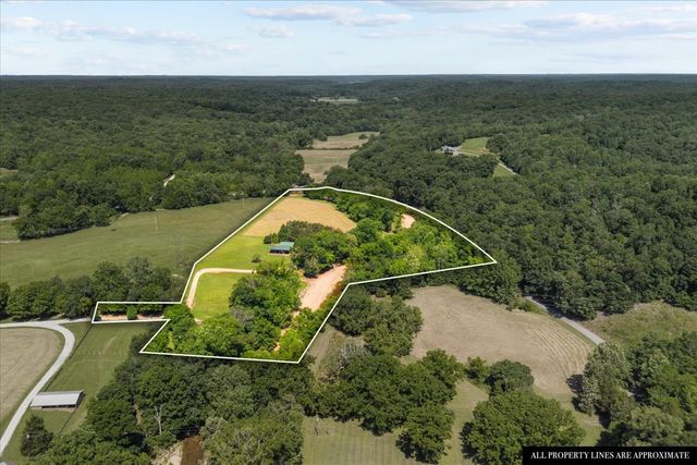 476 Gwin Cemetery Rd, Waverly, TN 37185