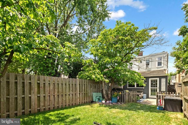 32 E COLLINGS AVE, Collingswood, NJ 08108