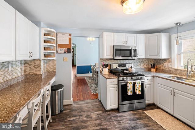 32 E COLLINGS AVE, Collingswood, NJ 08108