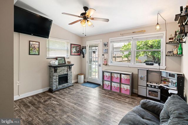 32 E COLLINGS AVE, Collingswood, NJ 08108