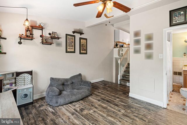 32 E COLLINGS AVE, Collingswood, NJ 08108