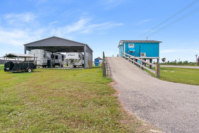 996 S Sage Road, Crystal Beach, TX 77650