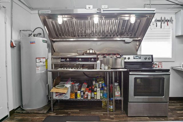 996 S Sage Road, Crystal Beach, TX 77650