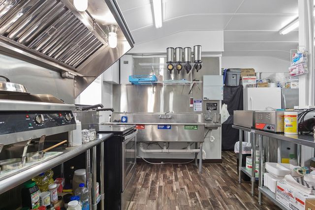 996 S Sage Road, Crystal Beach, TX 77650