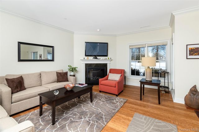 404 Gardenia Drive, Rhinebeck, NY 12572