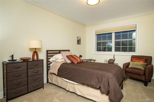 404 Gardenia Drive, Rhinebeck, NY 12572