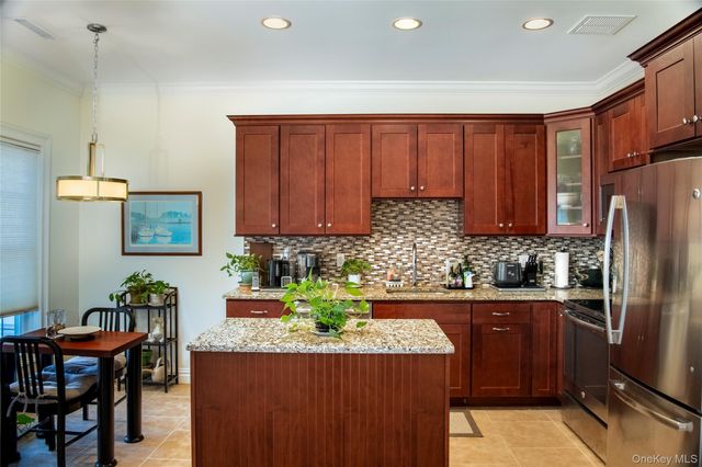 404 Gardenia Drive, Rhinebeck, NY 12572