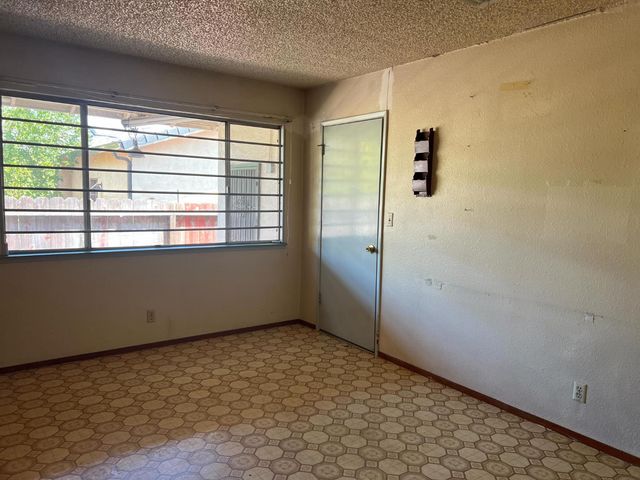 6717 Kermit Lane, Stockton, CA 95207