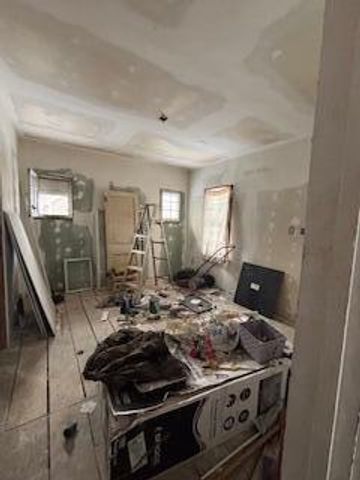 2721 Elkhart, Lake Station, IN 46405