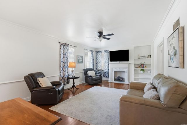 6109 Cantrell, Little Rock, AR 72207