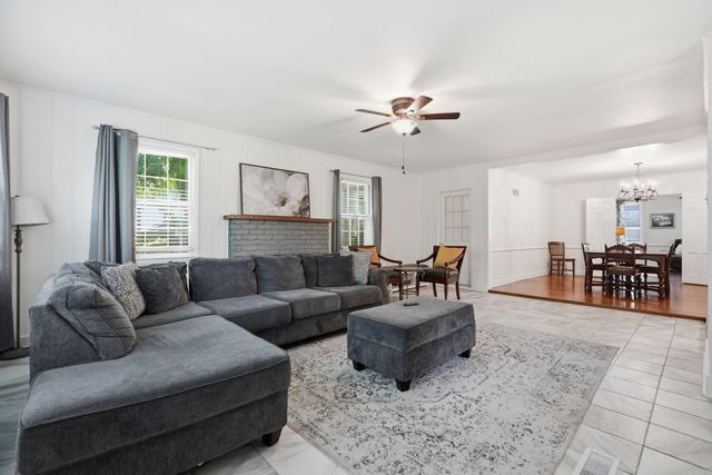 6109 Cantrell, Little Rock, AR 72207