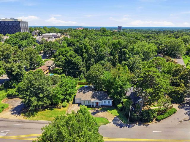 6109 Cantrell, Little Rock, AR 72207