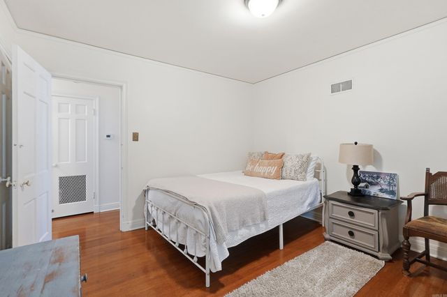 6109 Cantrell, Little Rock, AR 72207