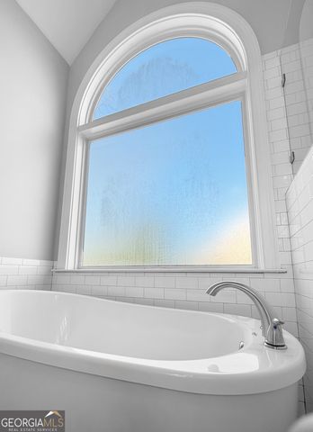 30 Lake Park Court, Sharpsburg, GA 30277