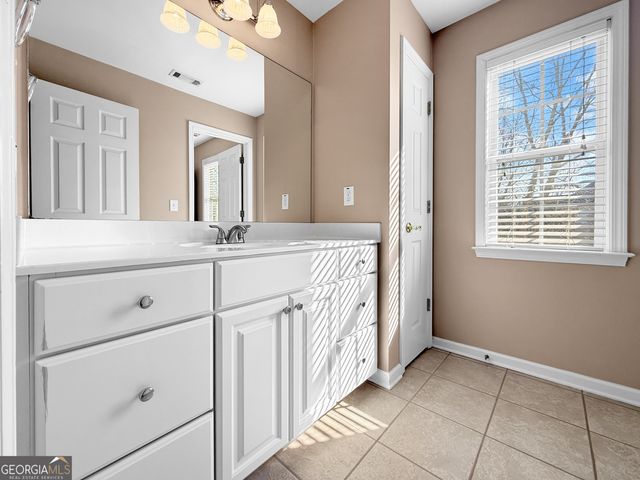 30 Lake Park Court, Sharpsburg, GA 30277