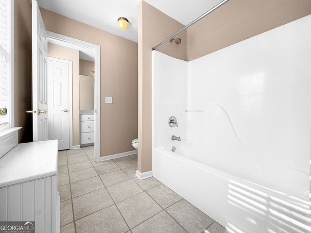 30 Lake Park Court, Sharpsburg, GA 30277