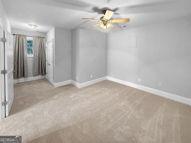 30 Lake Park Court, Sharpsburg, GA 30277