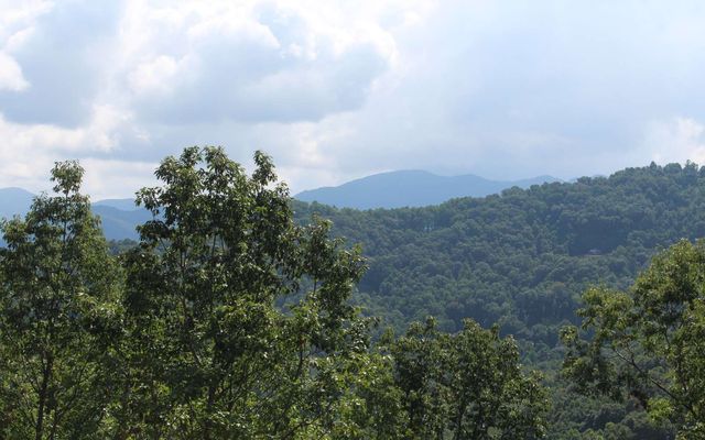 135 Shiloh Ridge, Hayesville, NC 28904