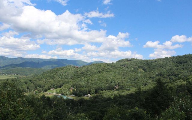 135 Shiloh Ridge, Hayesville, NC 28904