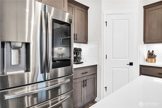 605 Cardinal Ave, Winlock, WA 98596