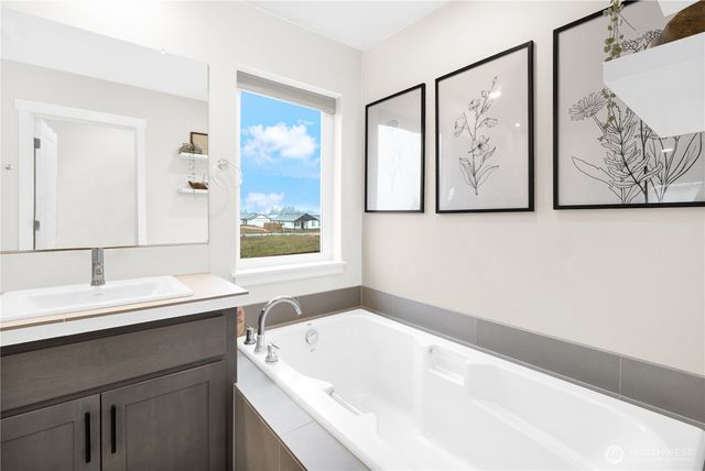 605 Cardinal Ave, Winlock, WA 98596