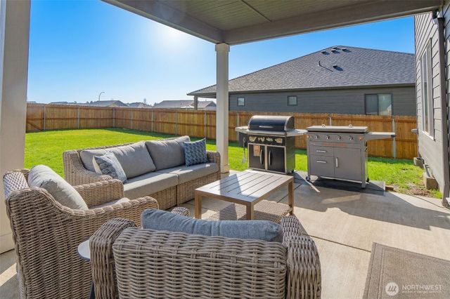 605 Cardinal Ave, Winlock, WA 98596