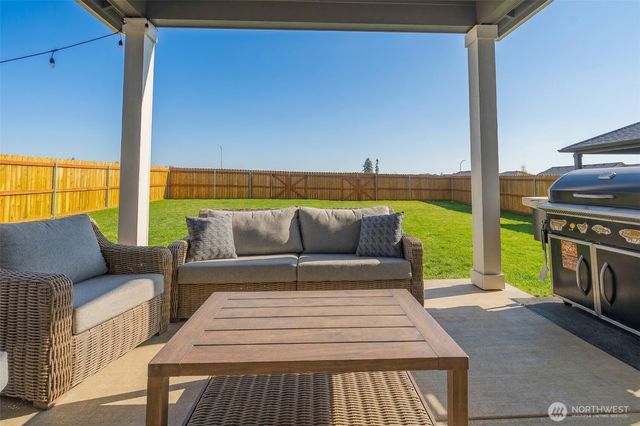 605 Cardinal Ave, Winlock, WA 98596