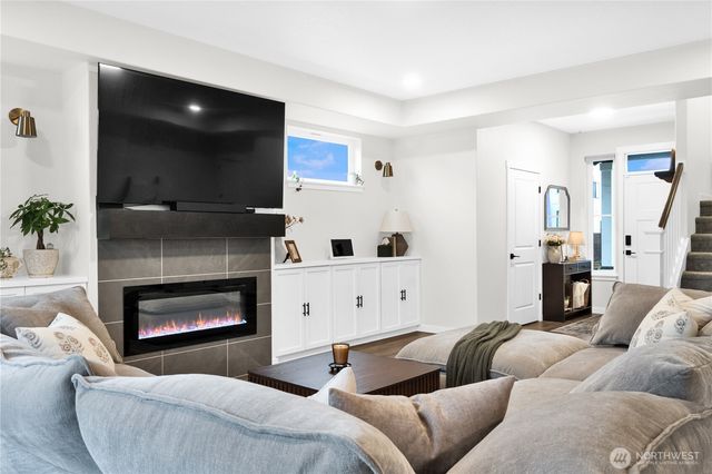 605 Cardinal Ave, Winlock, WA 98596