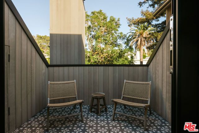 719 San Lorenzo Street, Los Angeles, CA 90402