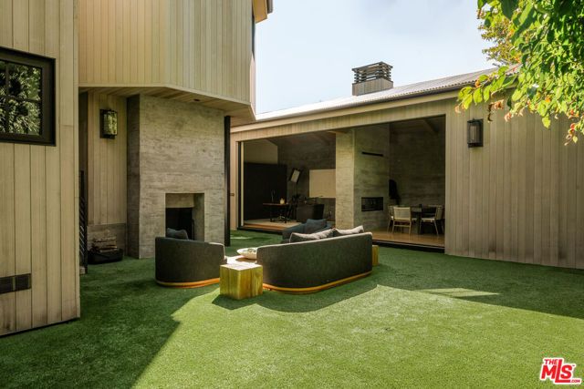 719 San Lorenzo Street, Los Angeles, CA 90402