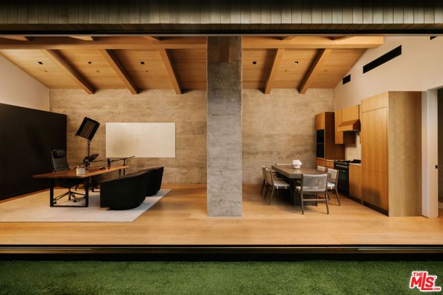 719 San Lorenzo Street, Los Angeles, CA 90402