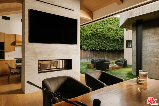 719 San Lorenzo Street, Los Angeles, CA 90402