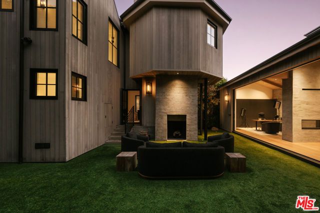 719 San Lorenzo Street, Los Angeles, CA 90402