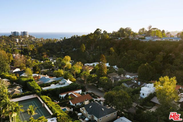 719 San Lorenzo Street, Los Angeles, CA 90402