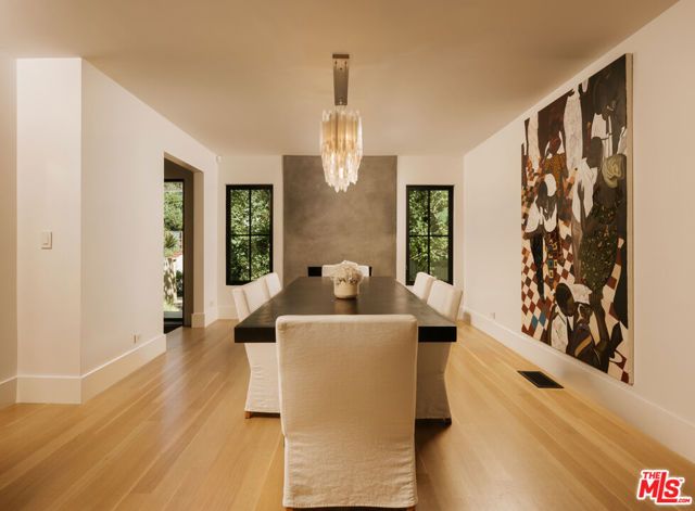 719 San Lorenzo Street, Los Angeles, CA 90402